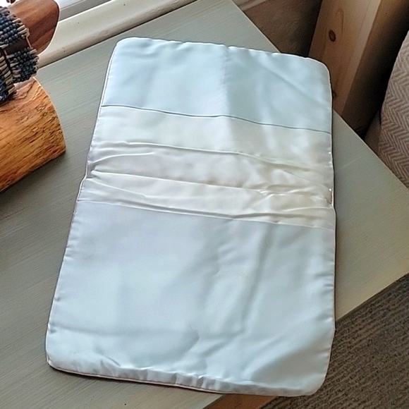 Vintage Lace & Silk Intimates and Nylon Stockings Holder - Picture 3 of 4